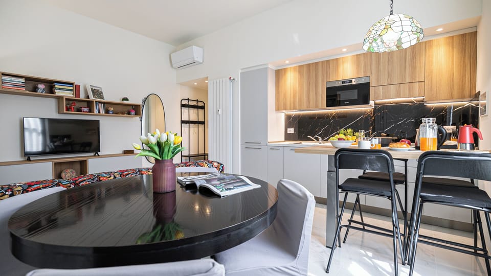 Apartment (1 Bedroom) | Interior