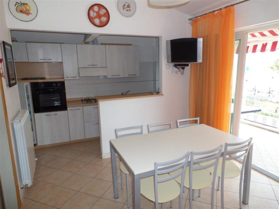 Apartment, 2 Bedrooms, Terrace, Garden View | Interior