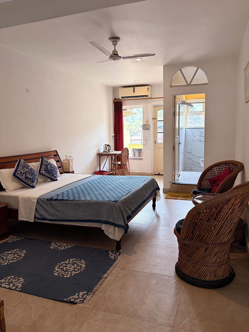 Deluxe Double or Twin Room, Balcony, Mountain View | In-room safe, soundproofing, iron/ironing board, free WiFi