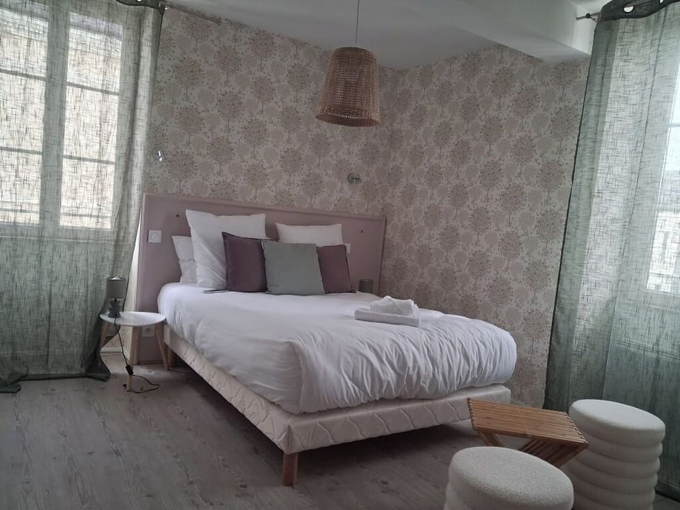 Classic Double Room | Blackout drapes, iron/ironing board, free WiFi
