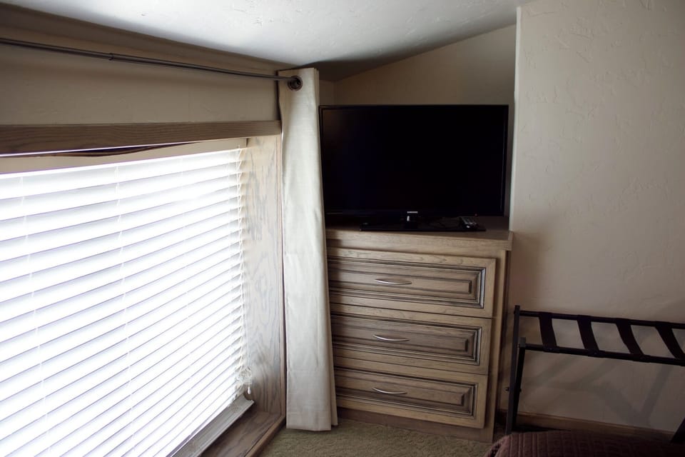 Diamond20Bedroom2011