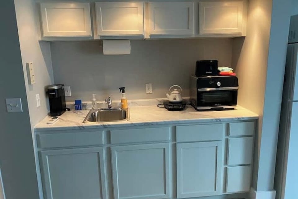 Kitchenette 