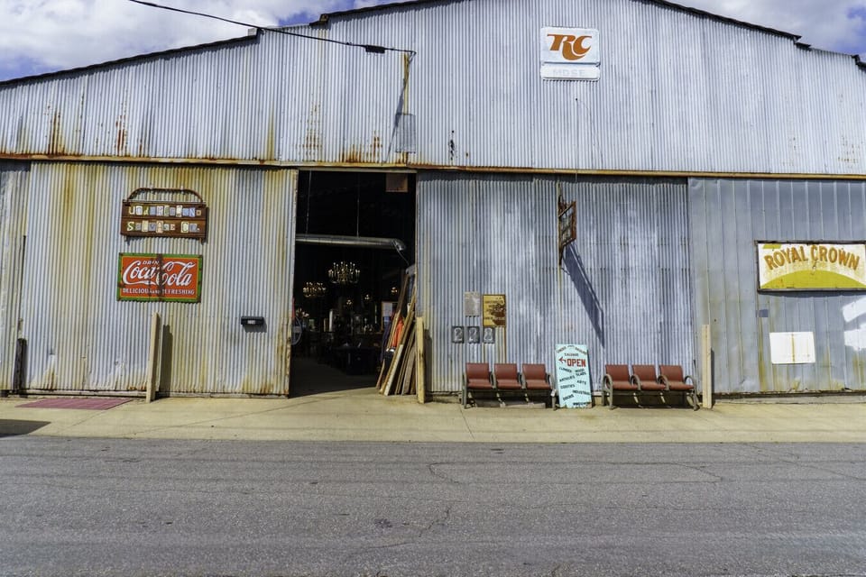 Surround yourself with creativity. You’re steps away from the Underground Salvage Co. and local artisan shops, offering a quirky, vibrant atmosphere you won`t find anywhere else in Brevard.
