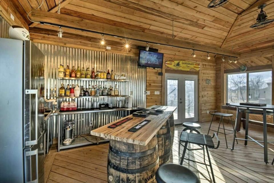 Pool House Bar