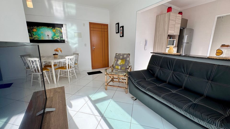 Basic Apartment | Living area