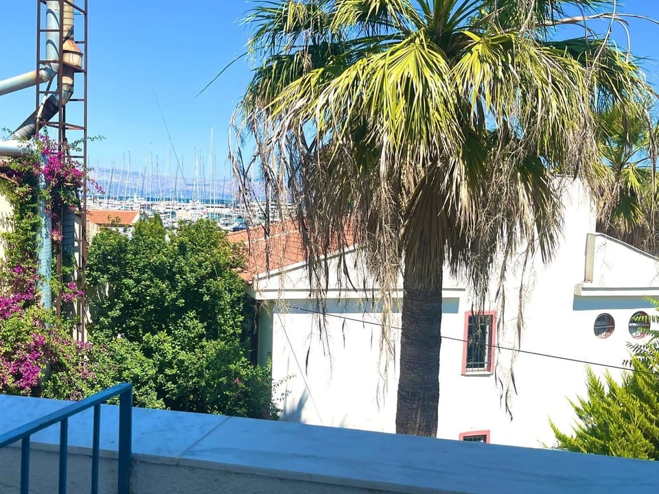 Standard Quadruple Room, Balcony, Marina View | Premium bedding, free WiFi