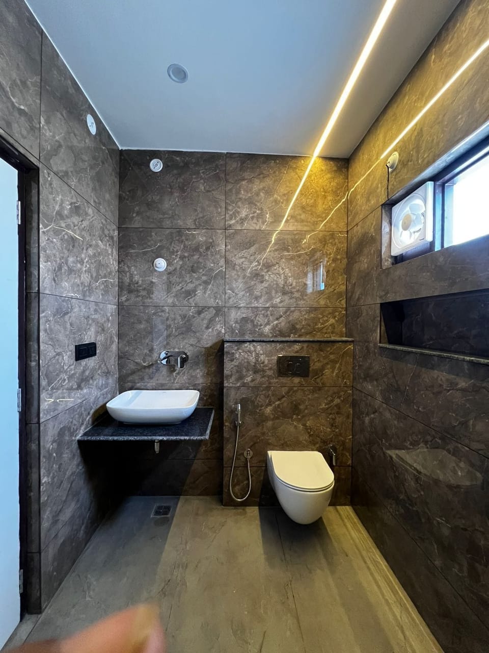Double Room, Balcony, Lake View | Bathroom | Separate tub and shower, hair dryer, slippers, towels