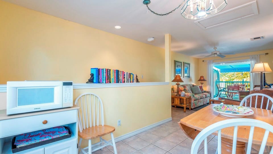 Eat In Kitchen
