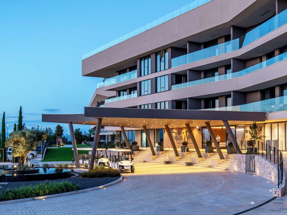 Apartment, Balcony, Coast, Hotel, Resort, Seaside Resort, Resort Town, Bay, Penthouse Apartment
