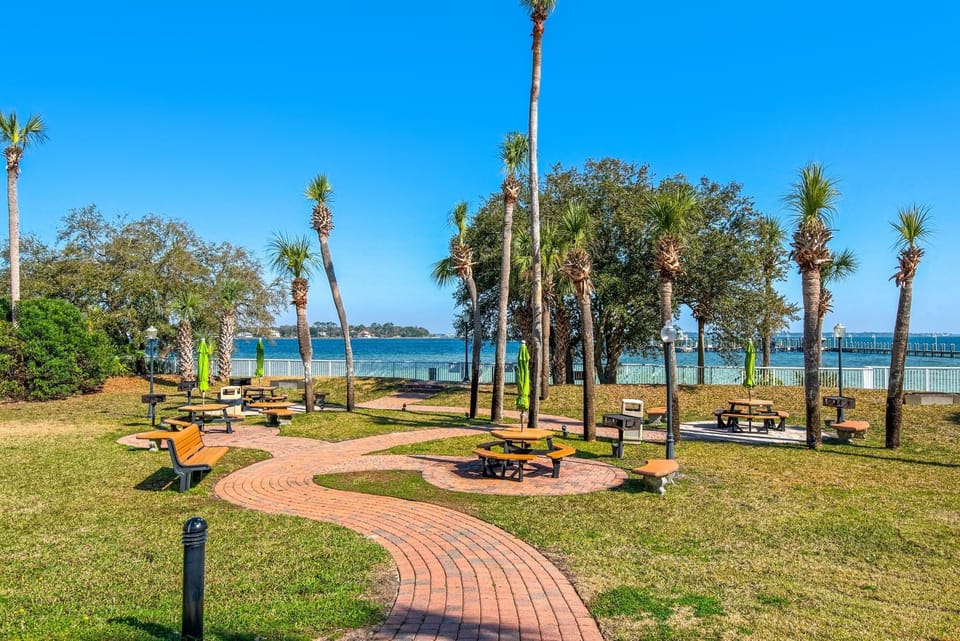 Condo, 1 King Bed with Sofa bed (Destin West Bayside Sandpiper #405) | Terrace/patio