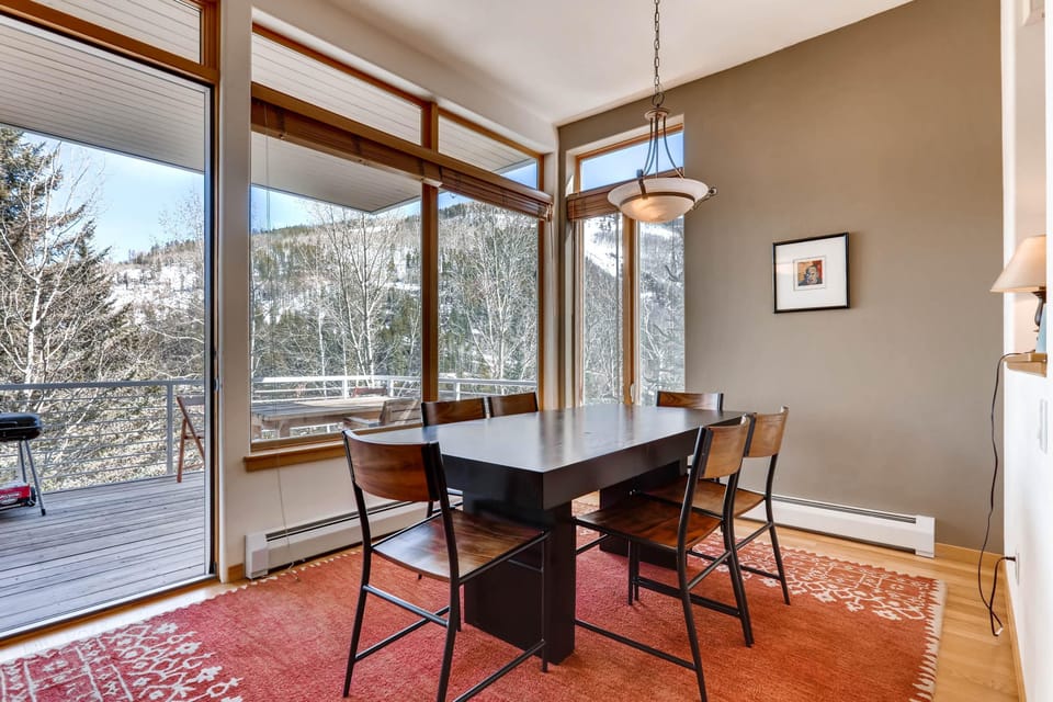 Condo, Multiple Beds (Savoy Villas 4B, Vail Top Floor 3BD C) | Dining