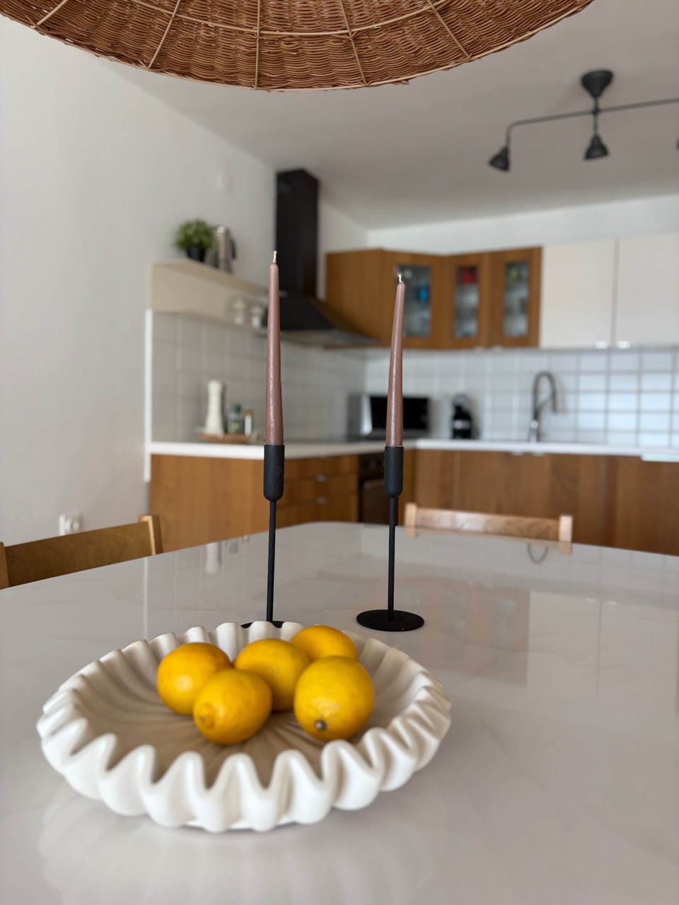 Dining area 8