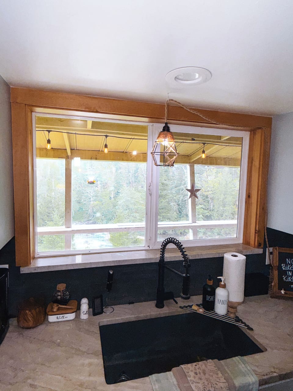 Kitchen overlooking the Green River 
