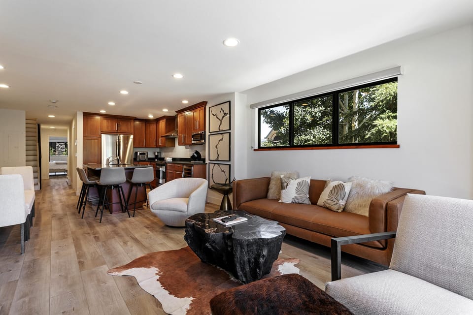 Condo, Multiple Beds (Seasons at Avon 228, 3BD, 3BA Condo) | Living area