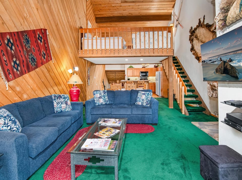 House, Multiple Beds (Ridgepoint 187, 3BD Townhome in Beave) | Living area