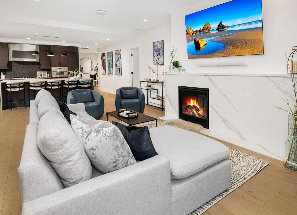 Condo, Multiple Beds (Frontgate 213, 4 BD Condo in Avon wit) | Living area