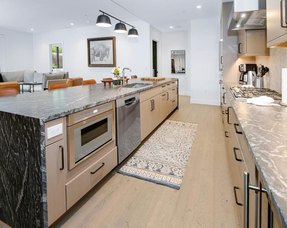 Condo, Multiple Beds (Frontgate 305, 3 BD Condo in Avon wit) | Private kitchen
