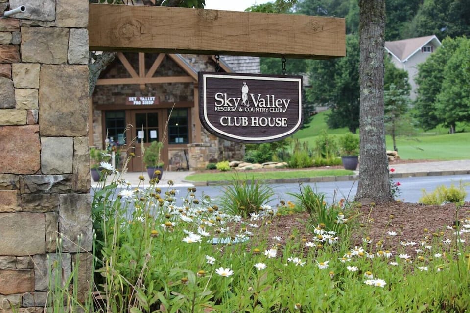 Community Amenity | Sky Valley Club House | Neighborhood Recreation