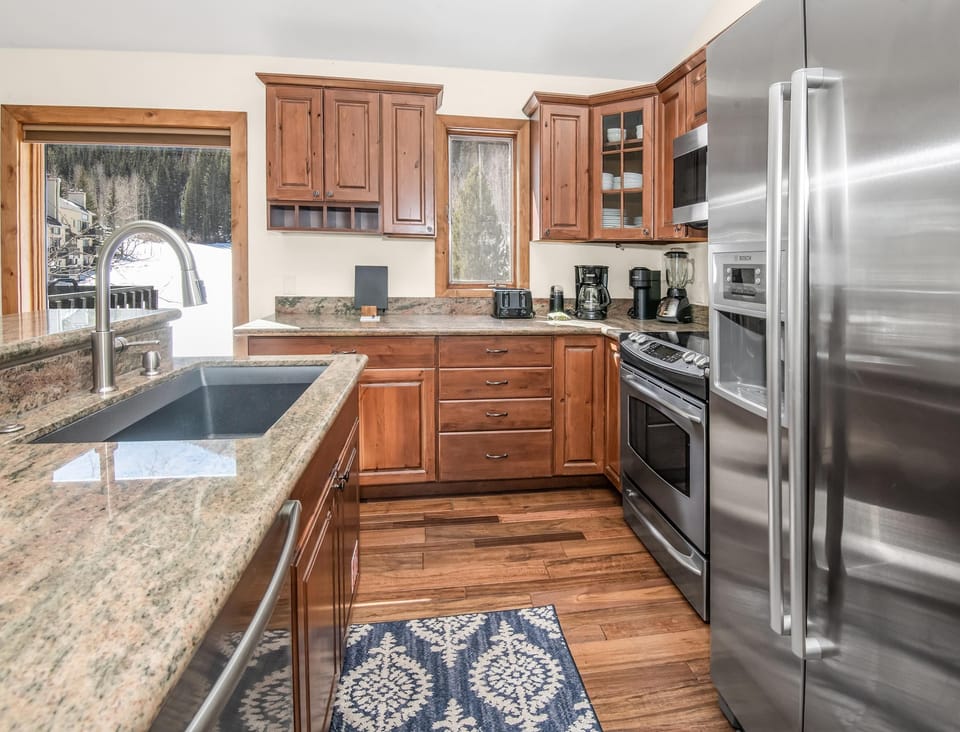 Condo, Multiple Beds (Timber Falls 1005, 3BD East Vail Cond) | Private kitchen
