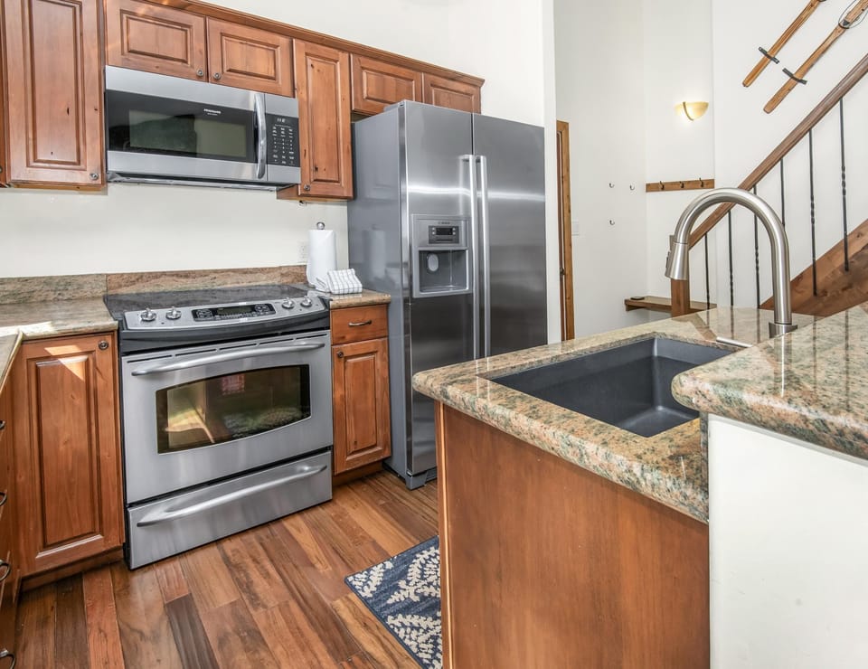 Condo, Multiple Beds (Timber Falls 1005, 3BD East Vail Cond) | Private kitchen