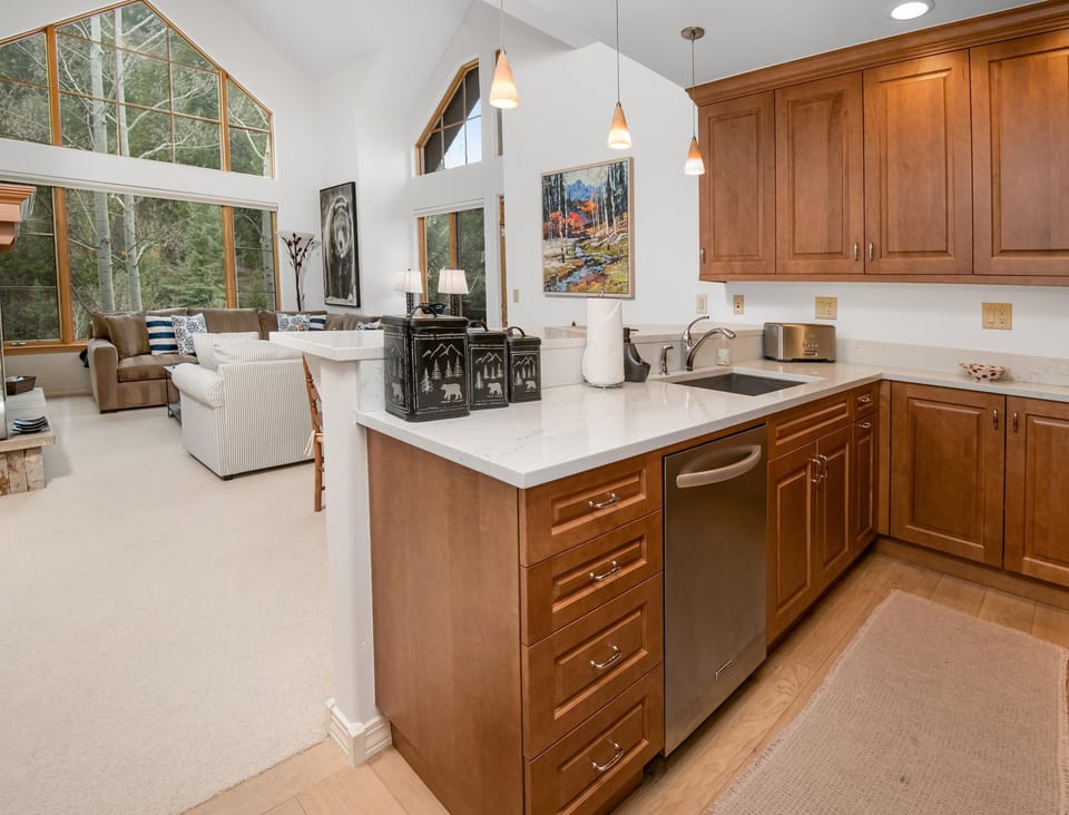 Condo, Multiple Beds (Aspenwood 301, 3BD Condo in Arrowhead) | Interior