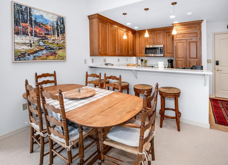 Condo, Multiple Beds (Aspenwood 301, 3BD Condo in Arrowhead) | Dining