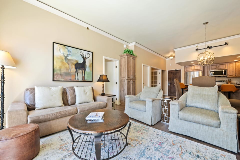 Condo, Multiple Beds (Borders Lodge L108 2BD Beaver Creek S) | Living area
