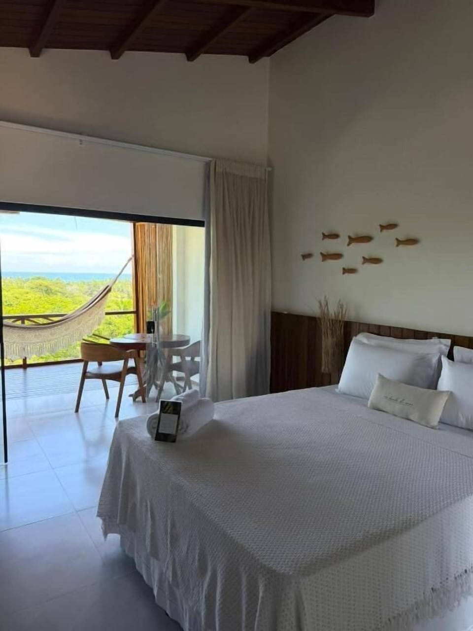 TERREO VISTA JARDIM | Desk, free WiFi