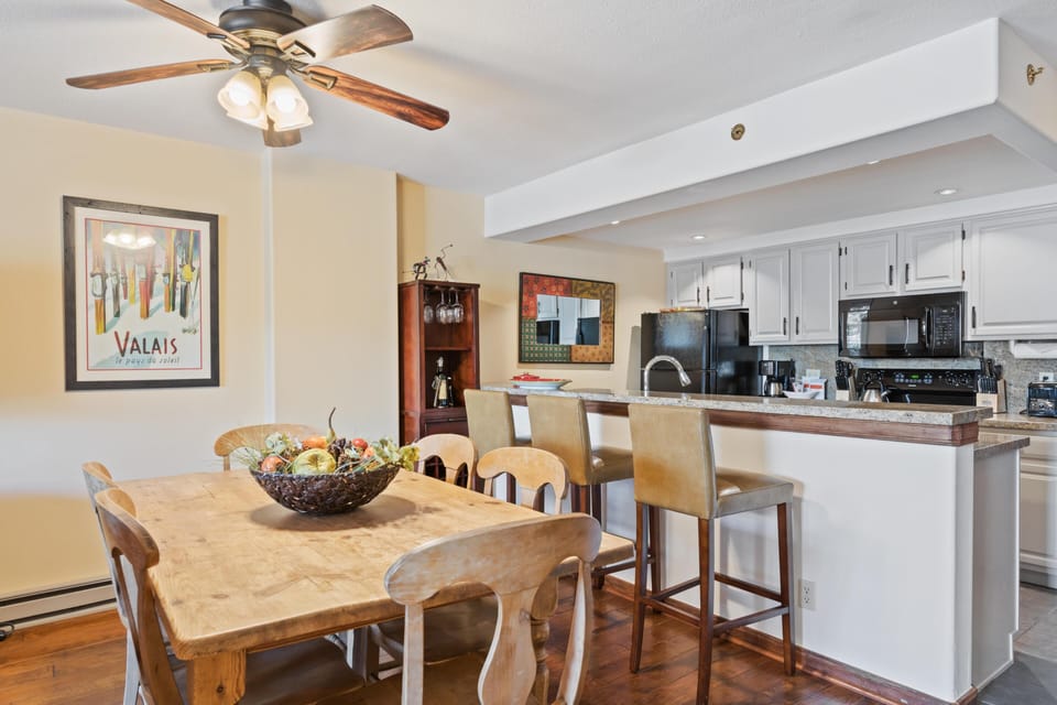 Condo, Multiple Beds (Borders Lodge L206 2BD Beaver Creek S) | Dining