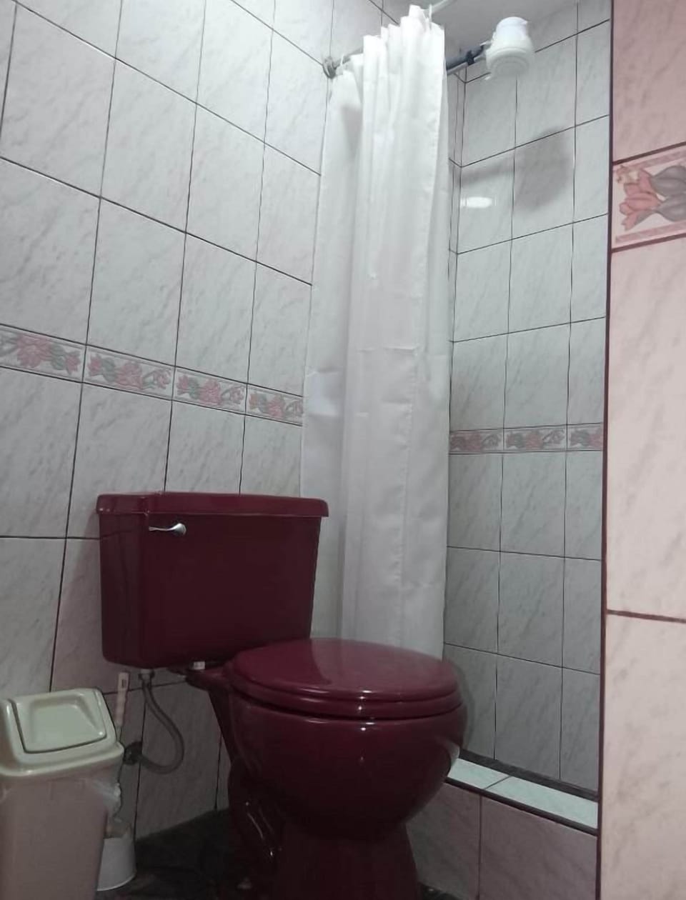 Basic Double Room, Patio, Courtyard View | Bathroom | Free toiletries, hair dryer, towels, soap