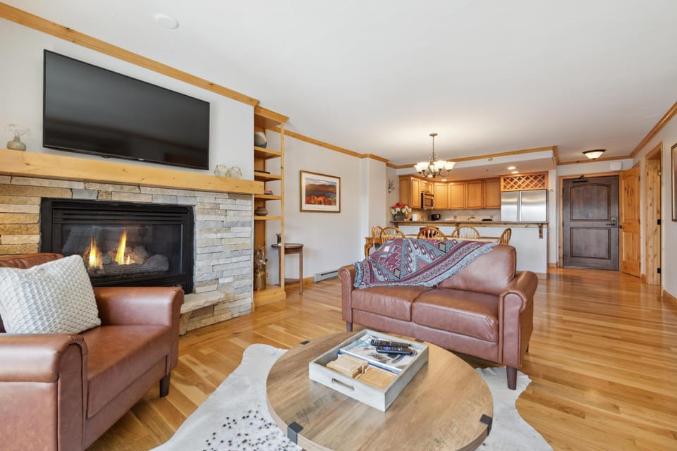 Condo, Multiple Beds (Borders Lodge L406 2BD Beaver Creek S) | Living area