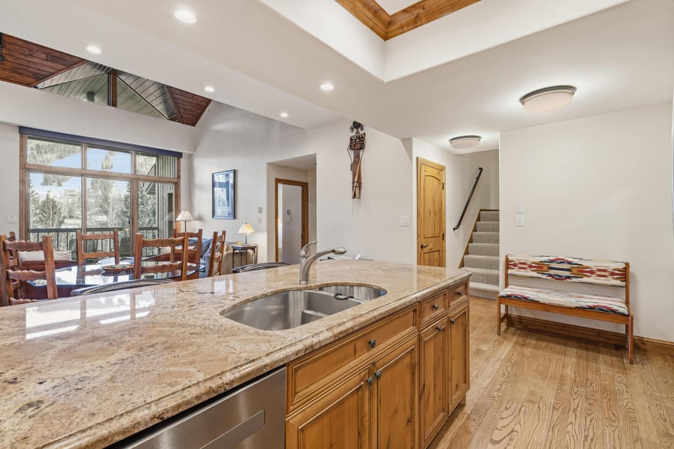 Condo, Multiple Beds (Borders Lodge L504 3BD Beaver Creek S) | Interior