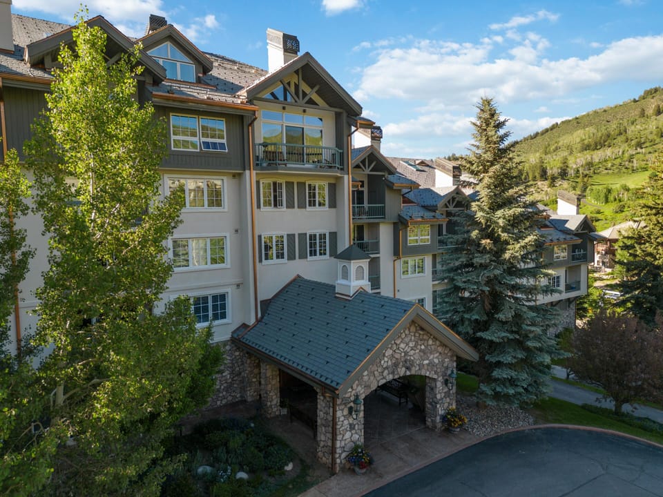 Condo, 1 King Bed (Borders Lodge U204 1BD Beaver Creek S) | Exterior