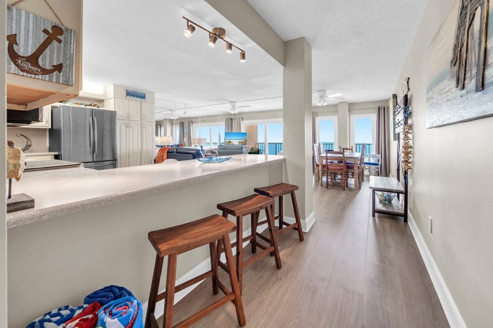 Condo, Multiple Beds (The Summit 1506) | Interior