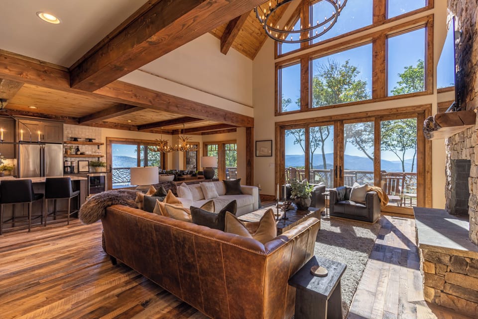 House (5 Bedrooms) | Interior