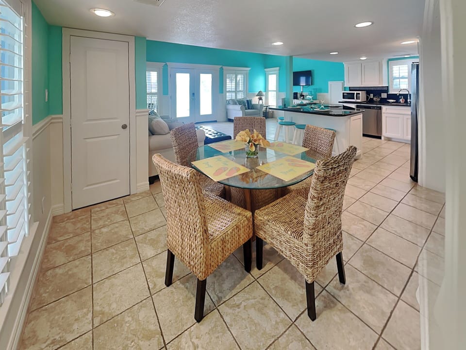 House (2 Bedrooms) | Property amenity