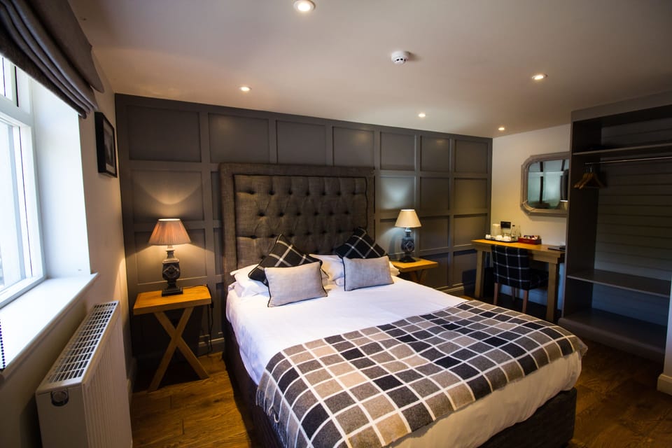 Standard Double Room | Desk, soundproofing, WiFi (free), bed sheets
