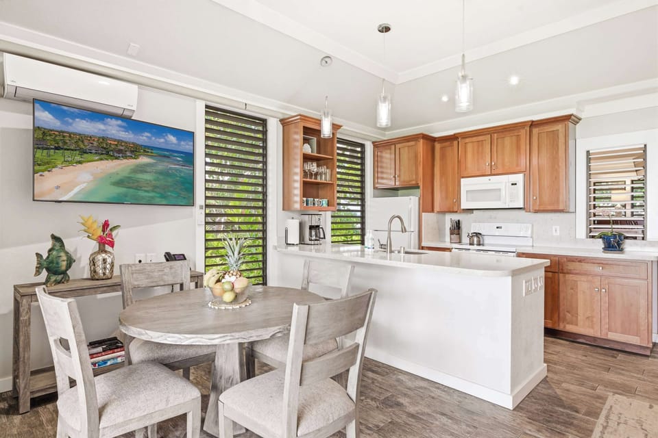 Dining & Kitchen