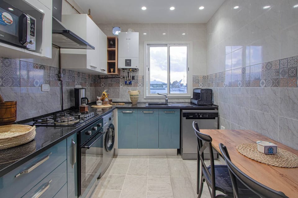 Apartment, 3 Bedrooms, Smoking, Balcony | Interior