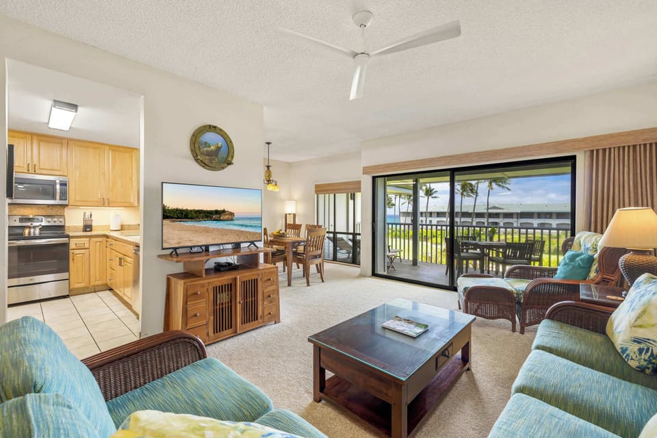 Living room, Kitchen & Lanai
