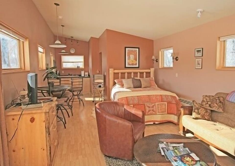 Comfort Cabin | Individually decorated, individually furnished