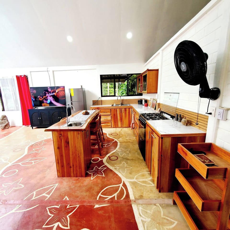House, 2 Bedrooms, Patio | Interior