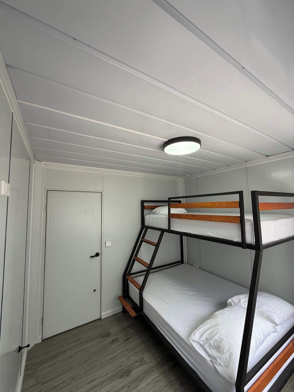 Standard Room, Patio, Lake View | Free WiFi, bed sheets