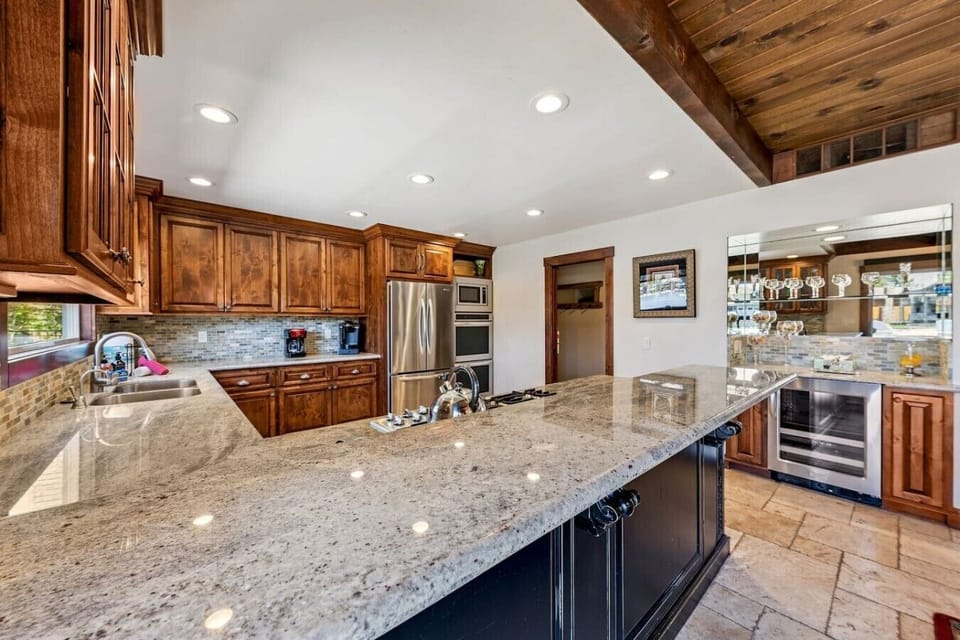 Fully stocked and high end kitchen