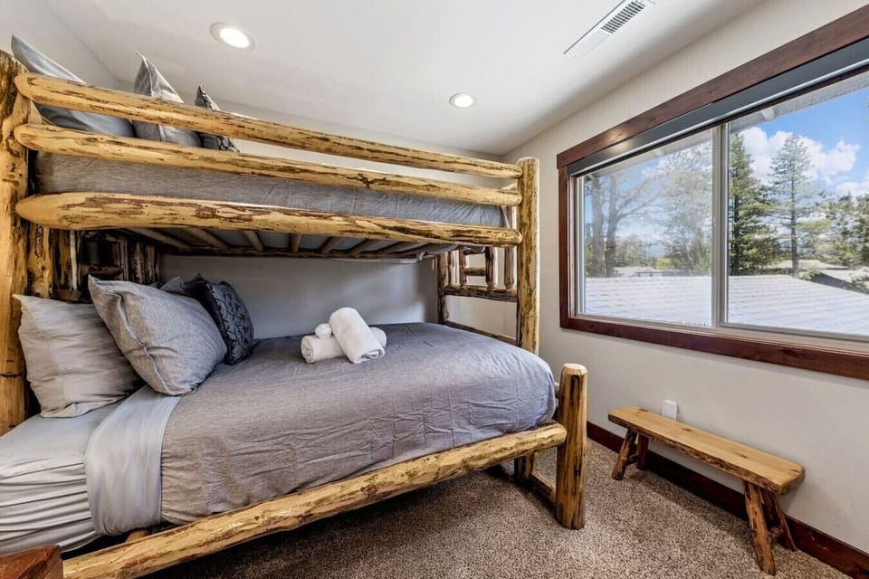 Bedroom 5 - Upstairs twin over double bunk