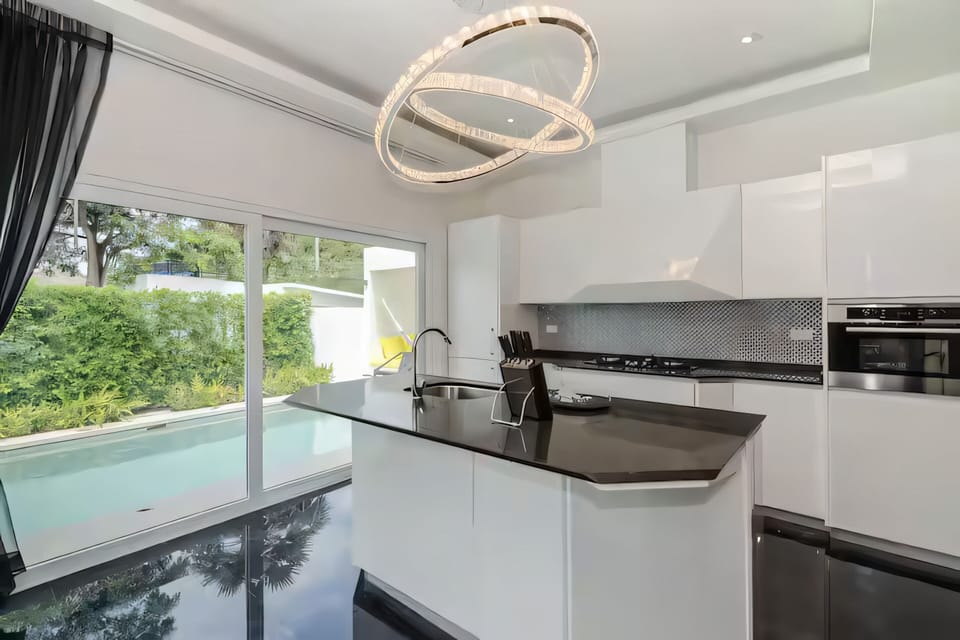 Luxury Villa, Garden View | Private kitchen
