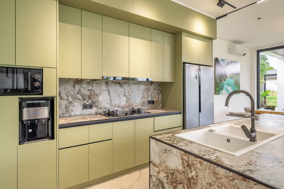 Executive Villa, Pool View | Private kitchen | Spices, eco-friendly cleaning products, paper towels