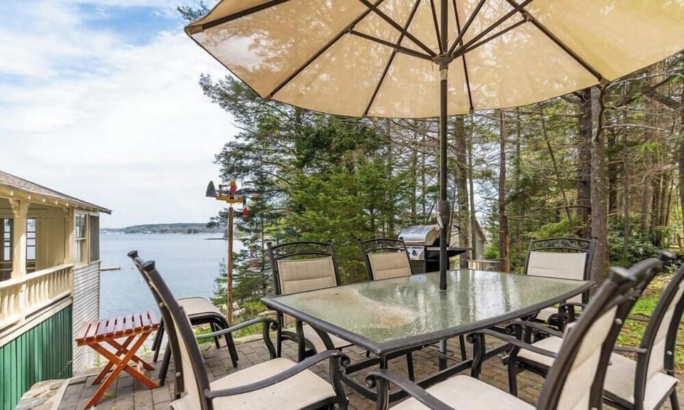 A beautiful spot for dinner al fresco