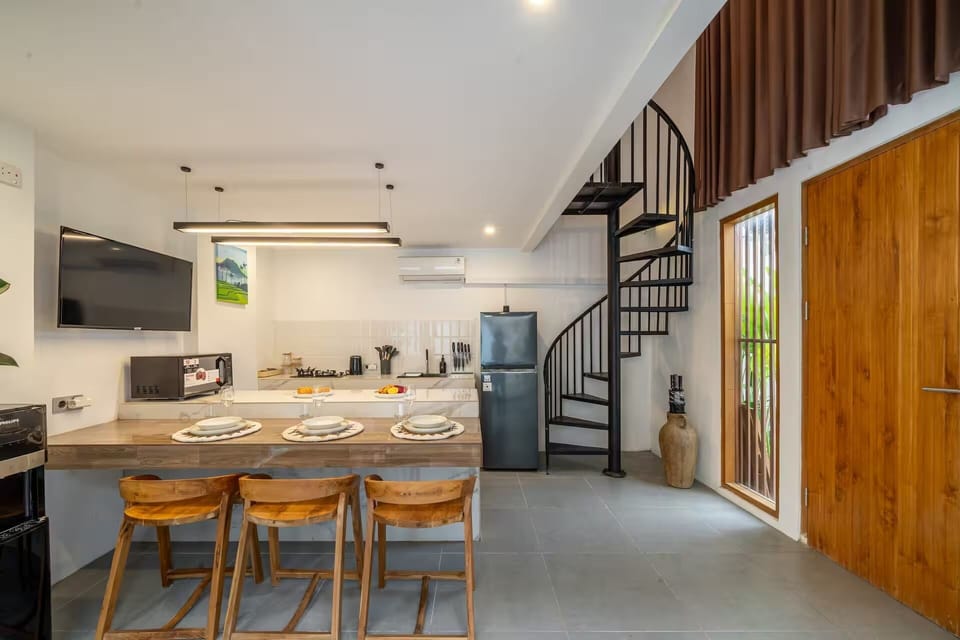 Deluxe Villa, 3 Bedrooms, Private Pool | Private kitchen | Electric kettle, spices, eco-friendly cleaning products, paper towels