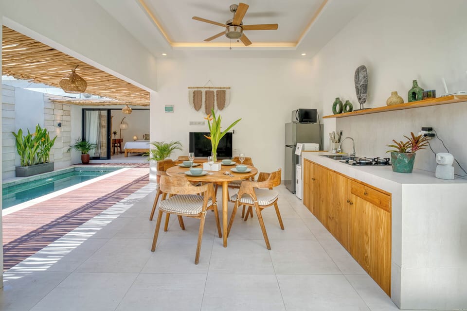 Villa | Dining room